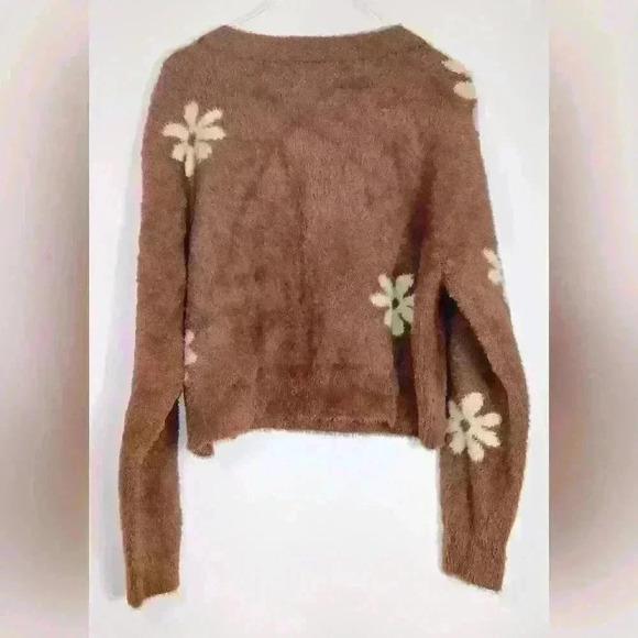 PACSUN BROWN FLOWER SWEATER. - Picture 3 of 5